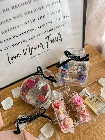 Signature Scents [Limited Edition]
